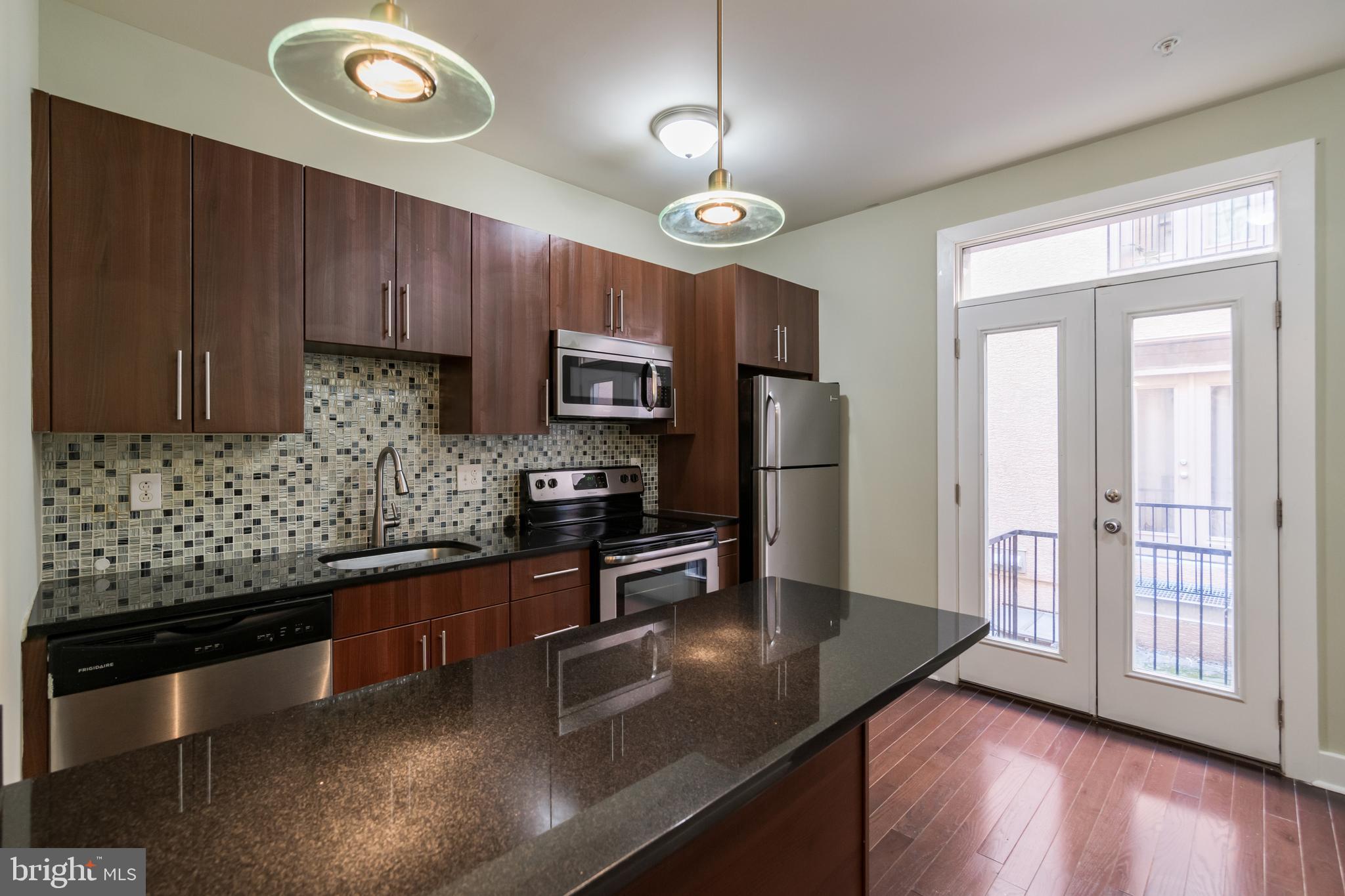 2012 W GIRARD AVE #UNIT 13A