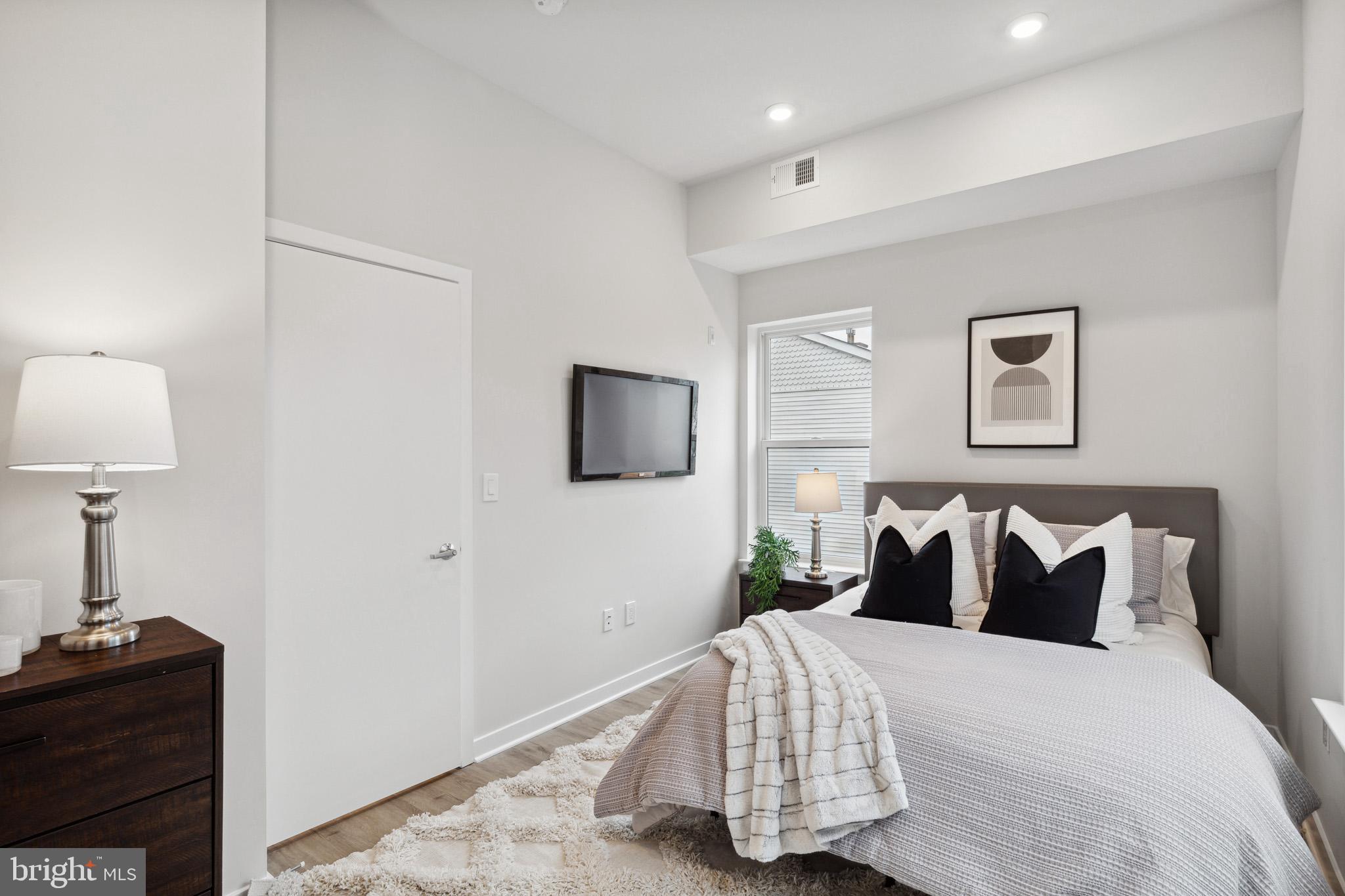 1330 S PATTON ST #UNIT 301