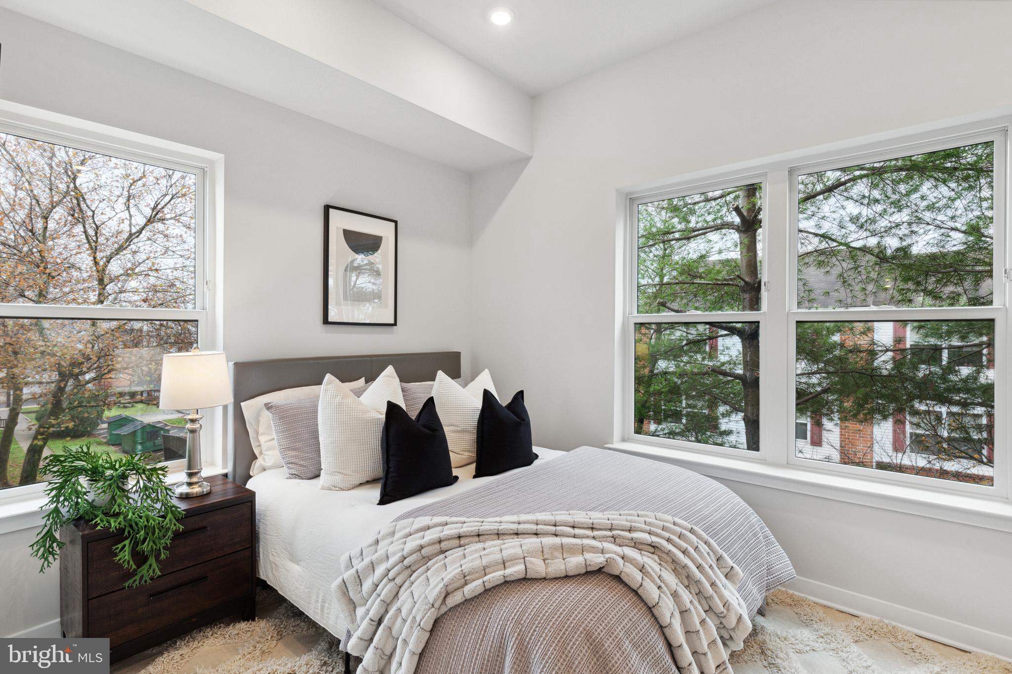 1330 S PATTON ST #UNIT 301