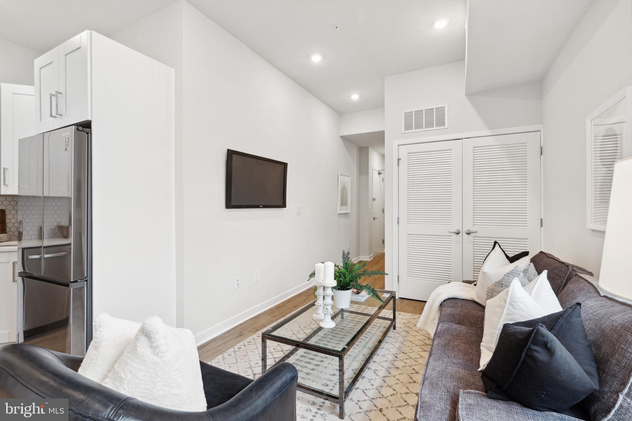 1330 S PATTON ST #UNIT 301