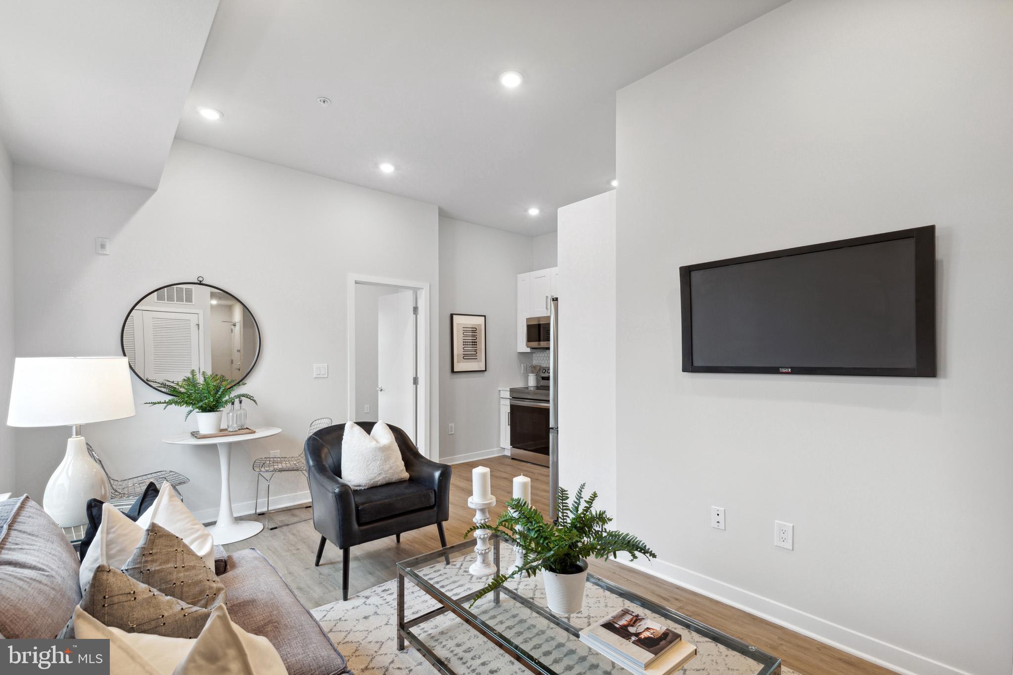 1330 S PATTON ST #UNIT 301