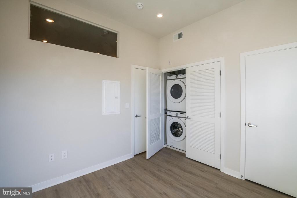 1330 S PATTON ST #UNIT 204