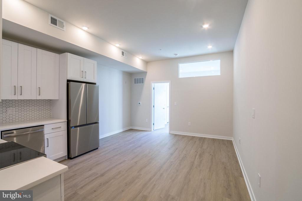 1330 S PATTON ST #UNIT 204