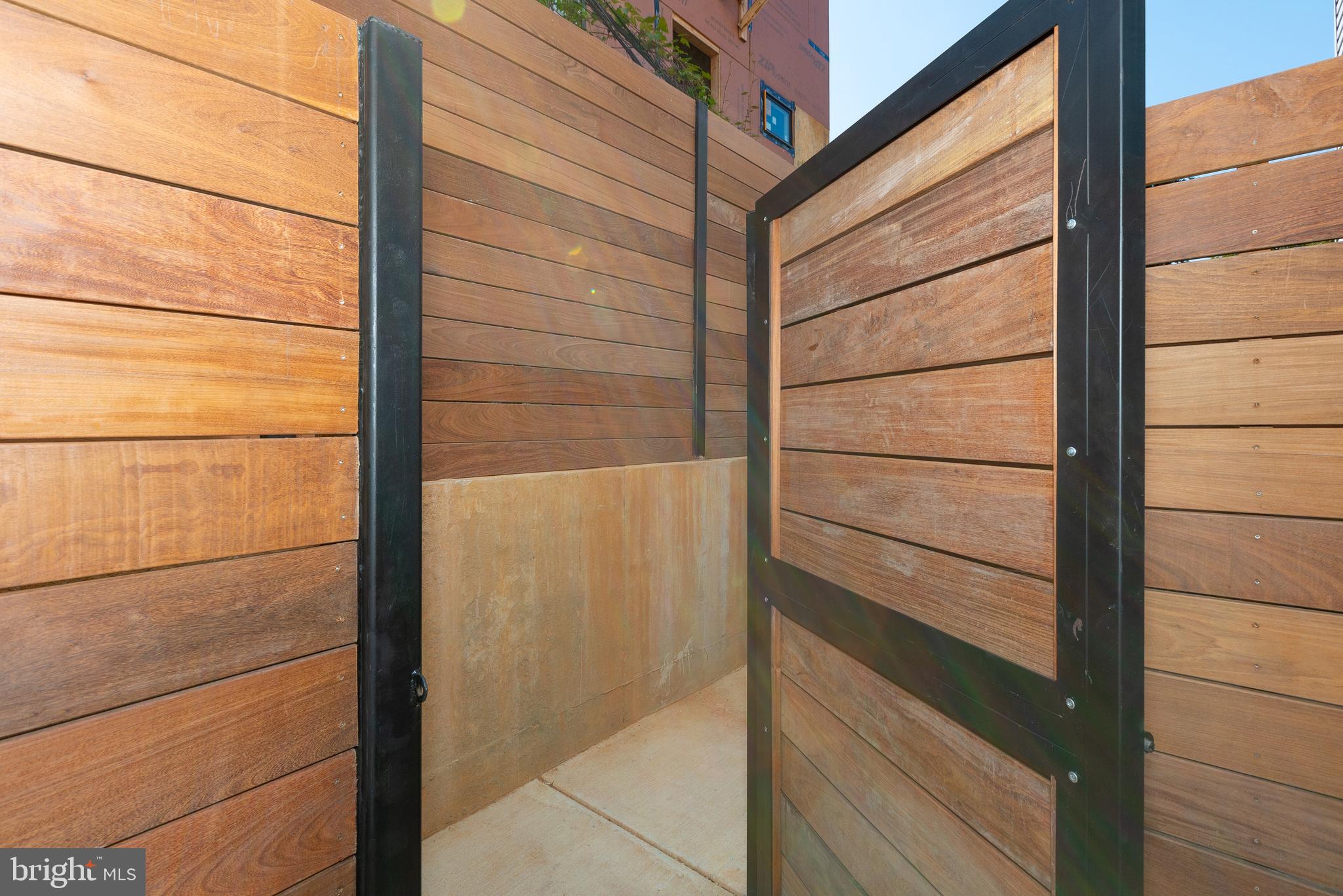 817 N 20TH ST #UNIT 1