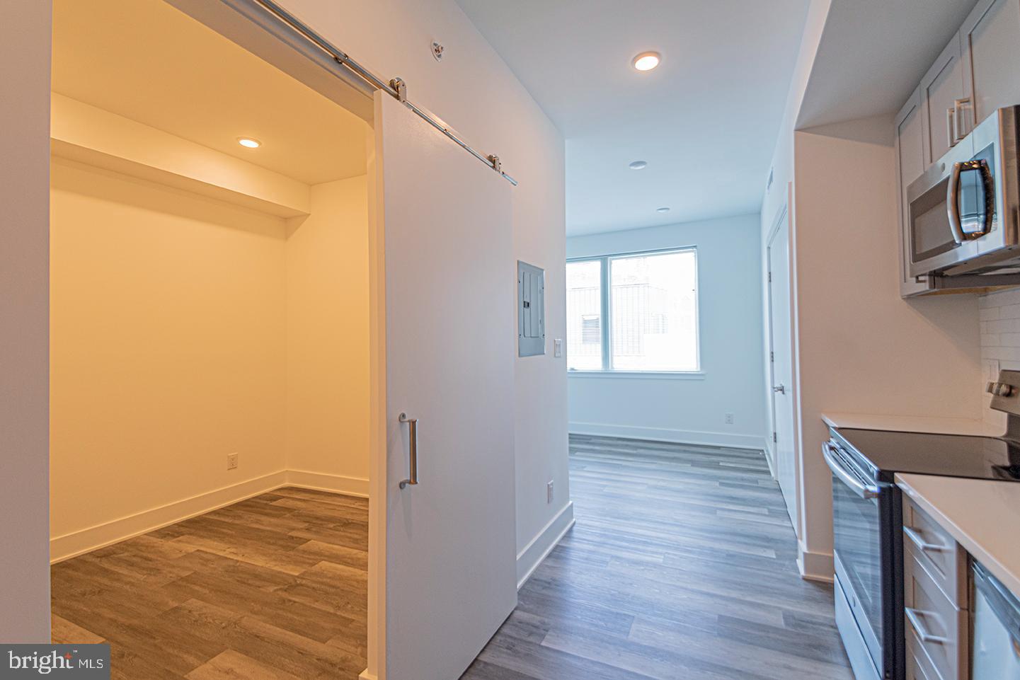 1245 RIDGE AVE #UNIT 402