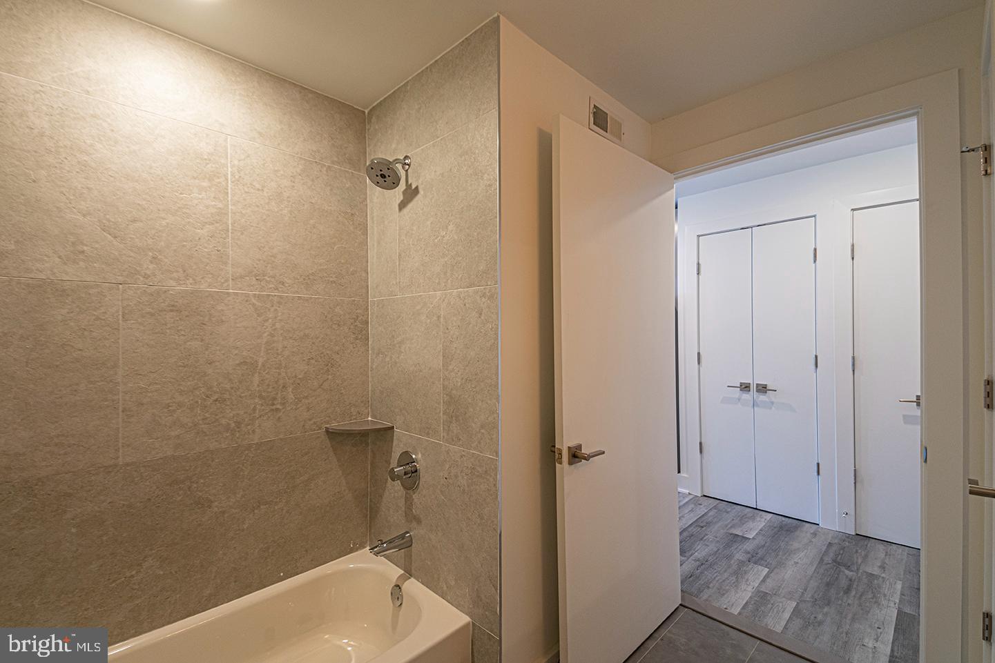 1245 RIDGE AVE #UNIT 402