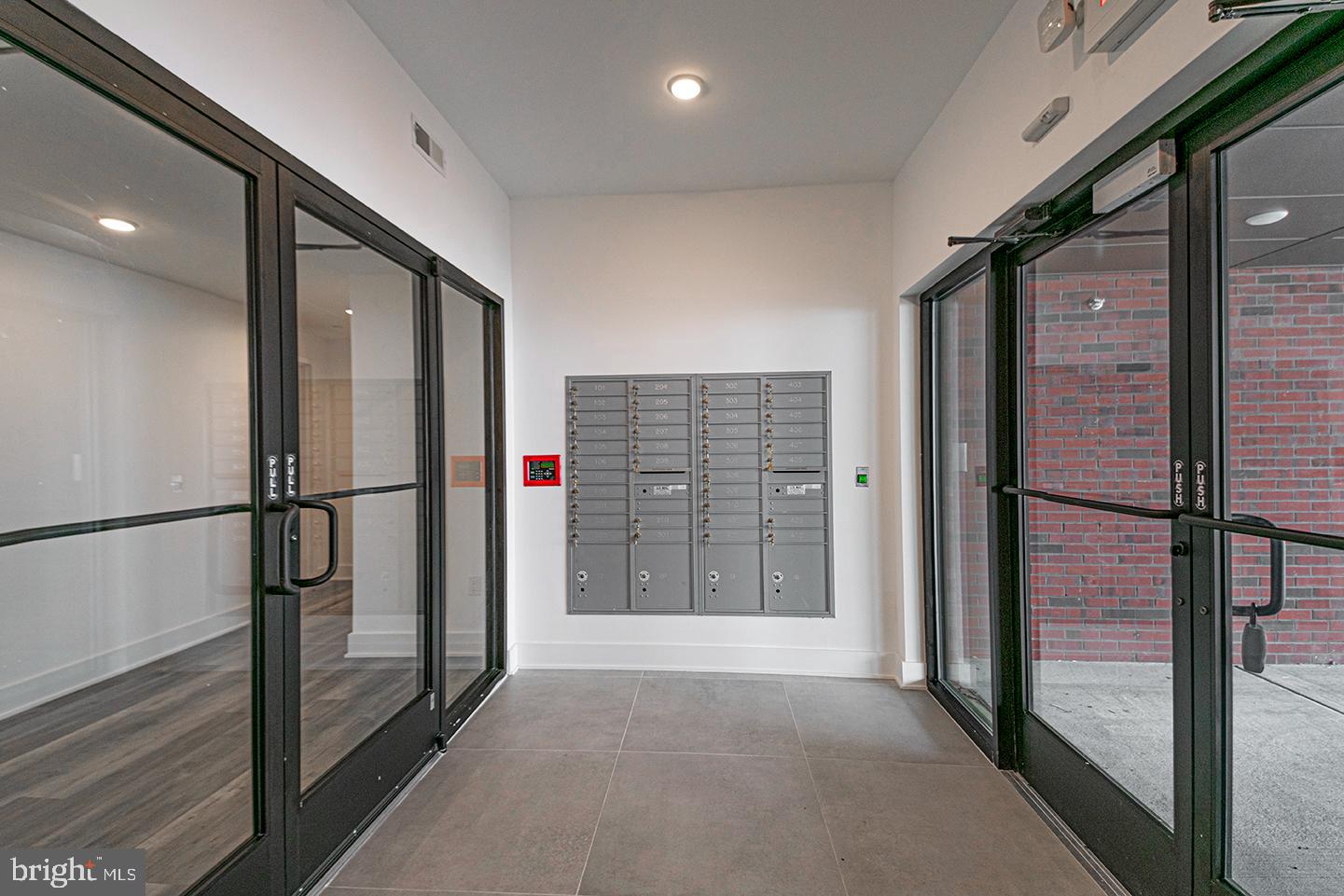 1245 RIDGE AVE #UNIT 402