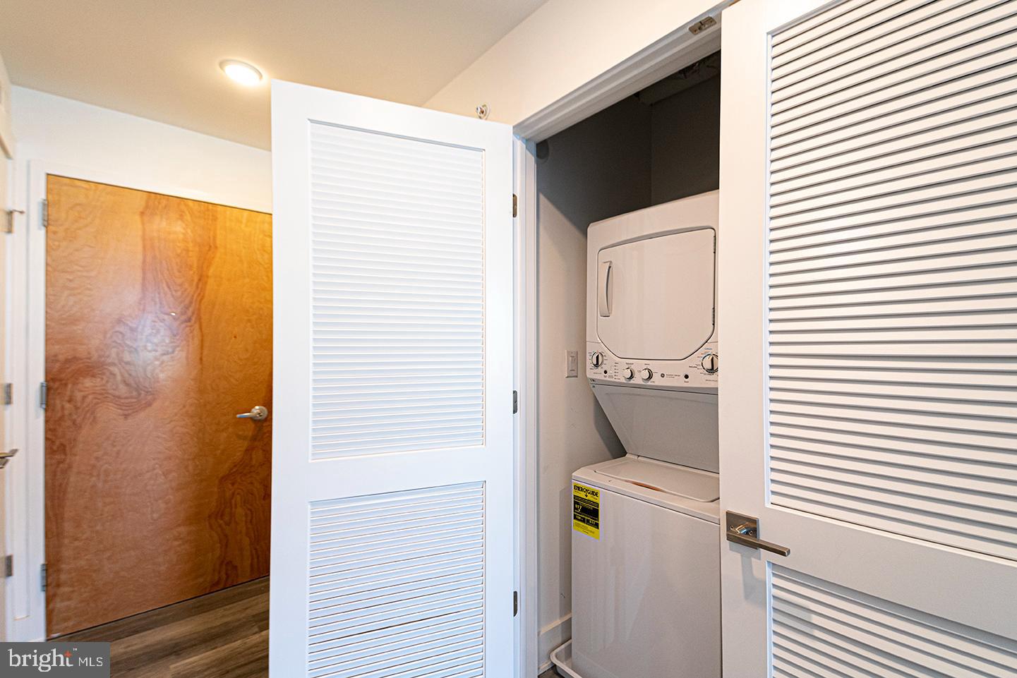 1245 RIDGE AVE #UNIT 402