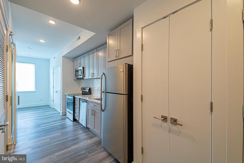 1245 RIDGE AVE #UNIT 402