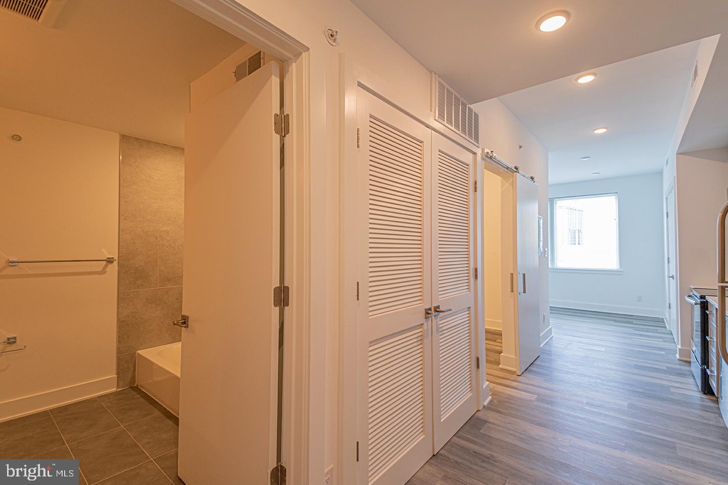 1245 RIDGE AVE #UNIT 402