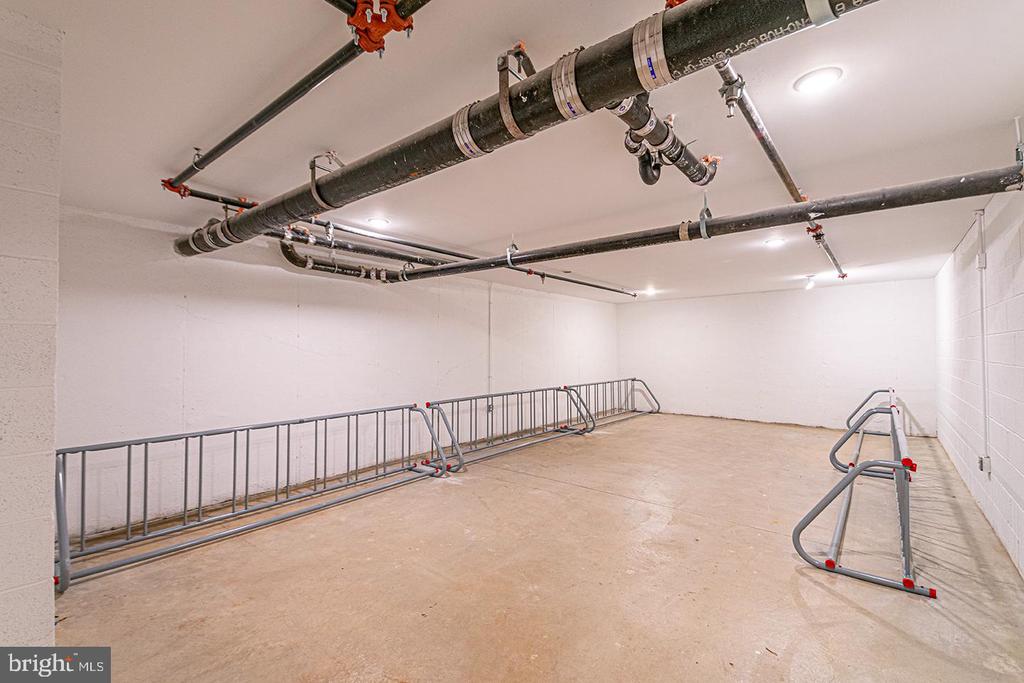 1245 RIDGE AVE #UNIT 402