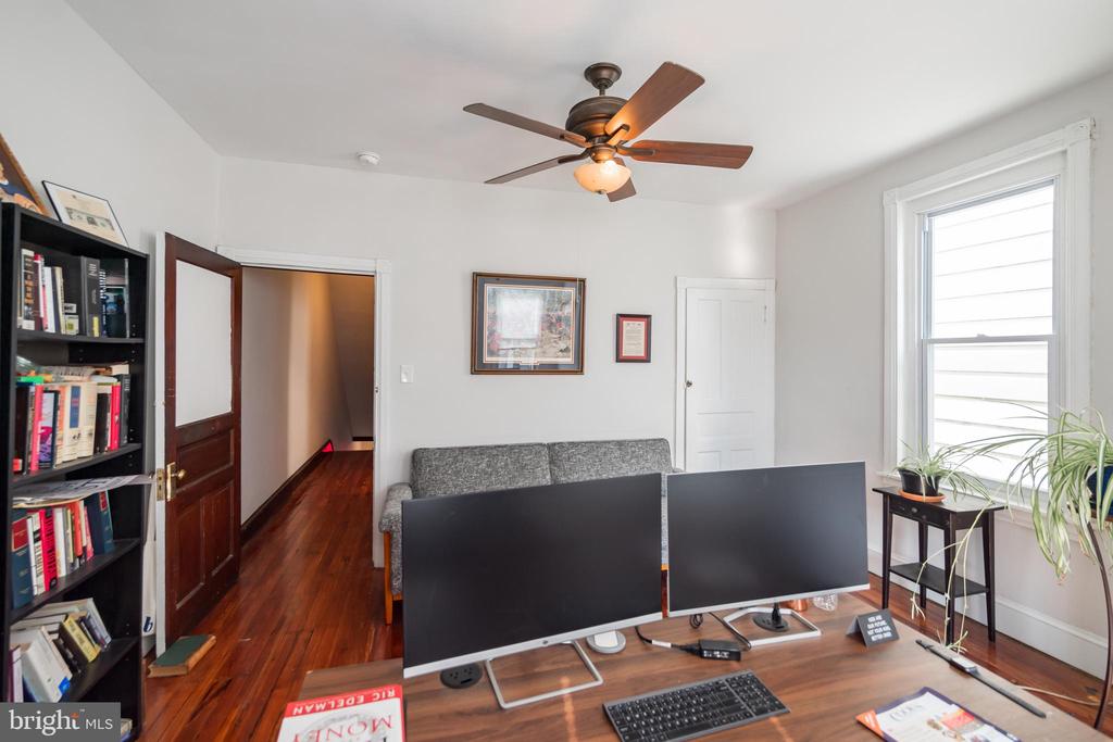 3830 MANAYUNK AVE