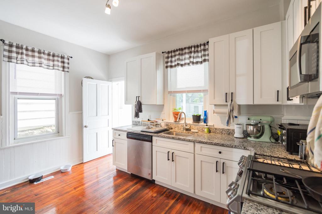3830 MANAYUNK AVE