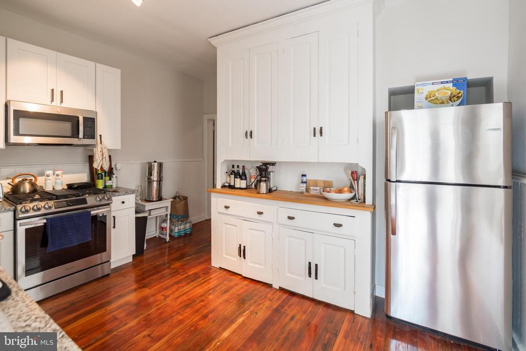 3830 MANAYUNK AVE