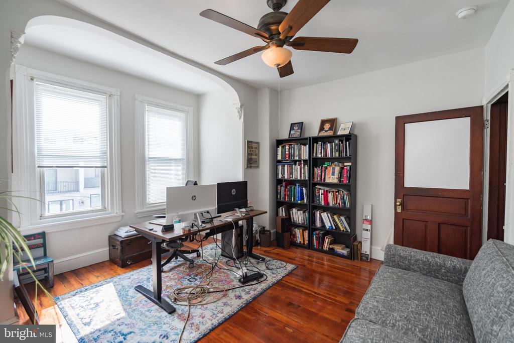 3830 MANAYUNK AVE