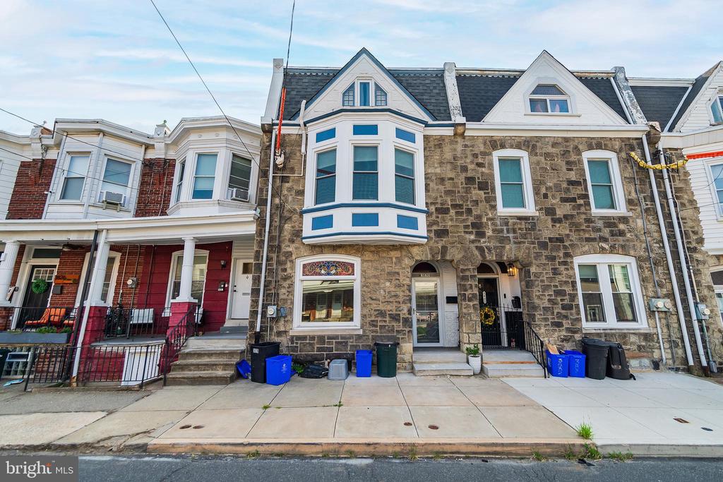 3830 MANAYUNK AVE