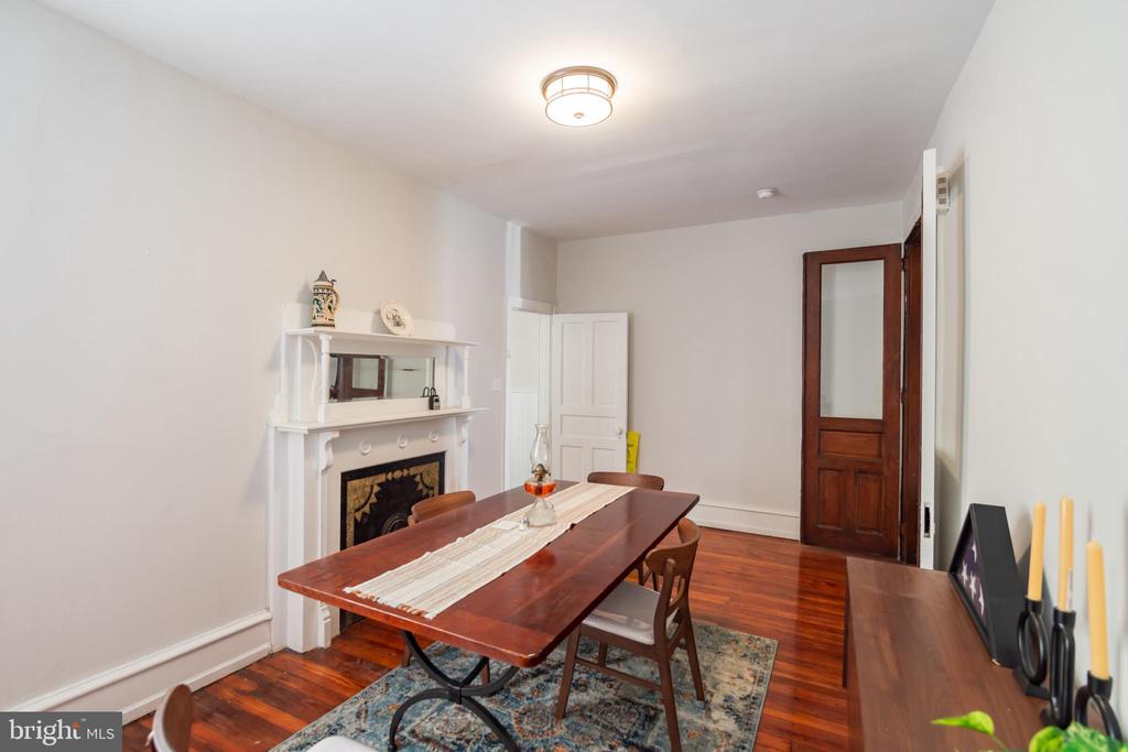 3830 MANAYUNK AVE