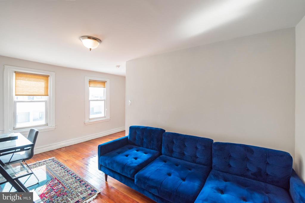 3830 MANAYUNK AVE