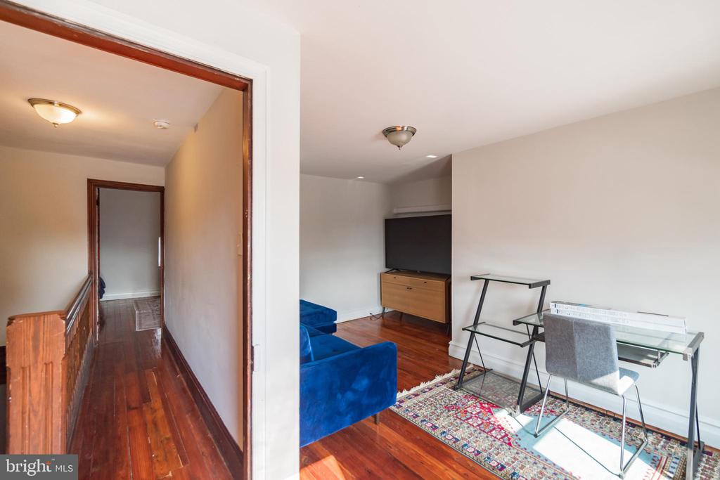 3830 MANAYUNK AVE