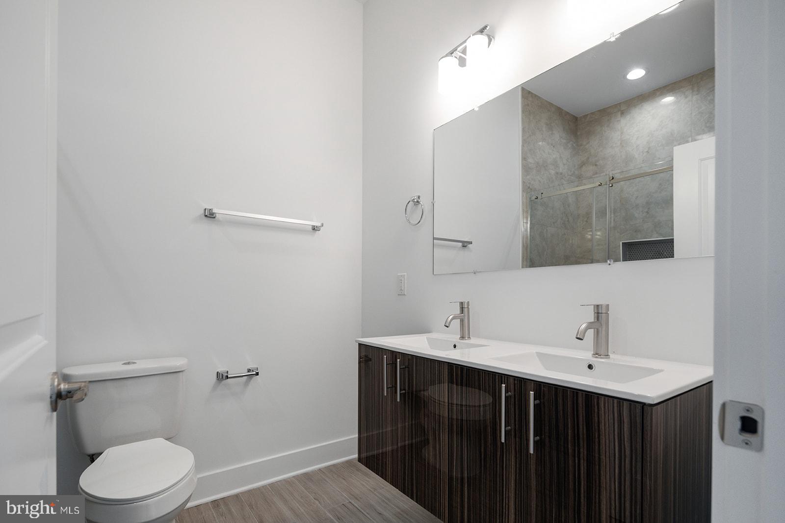 2032 E SUSQUEHANNA AVE #B