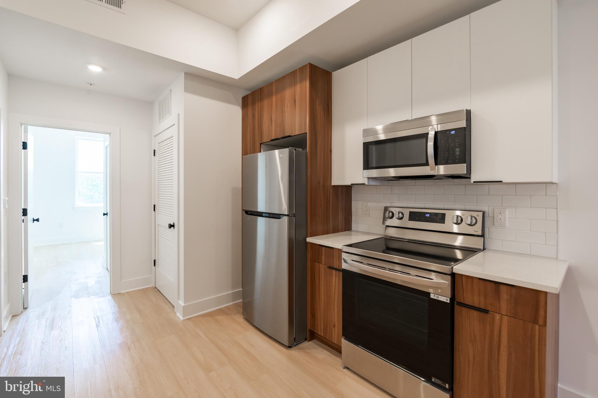 4408 LANCASTER AVE #UNIT 401