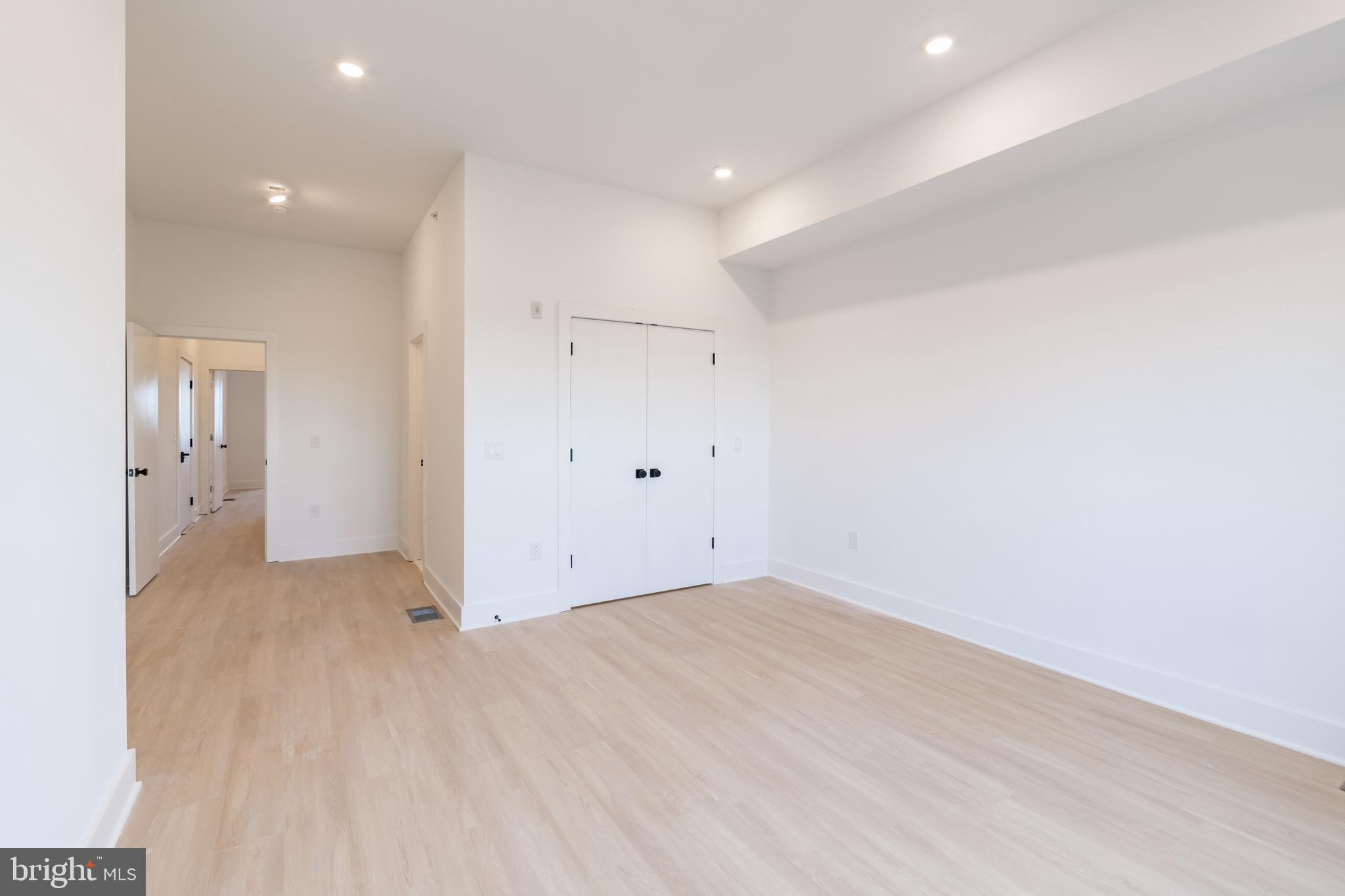 4408 LANCASTER AVE #UNIT 401