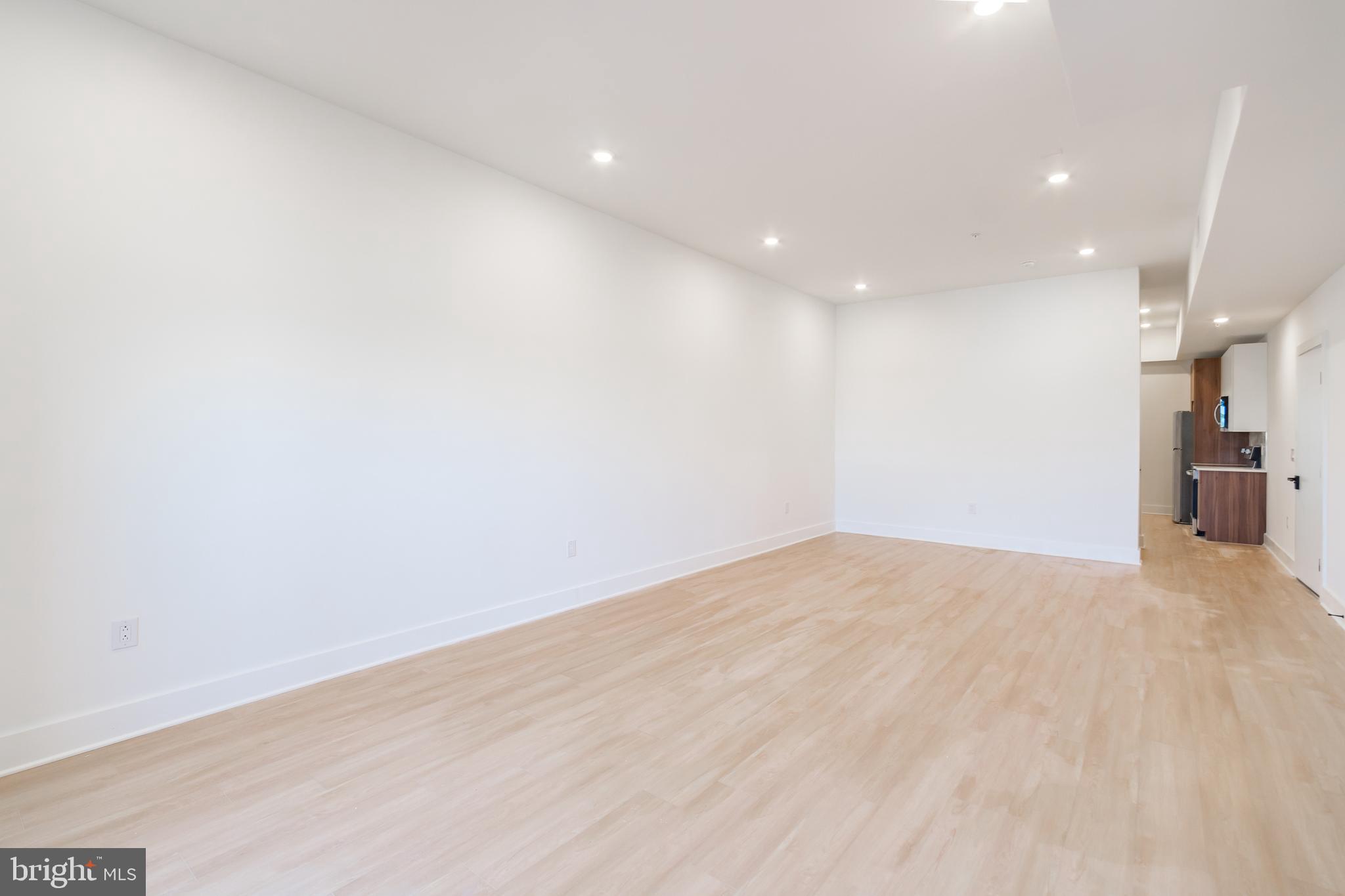 4408 LANCASTER AVE #UNIT 401