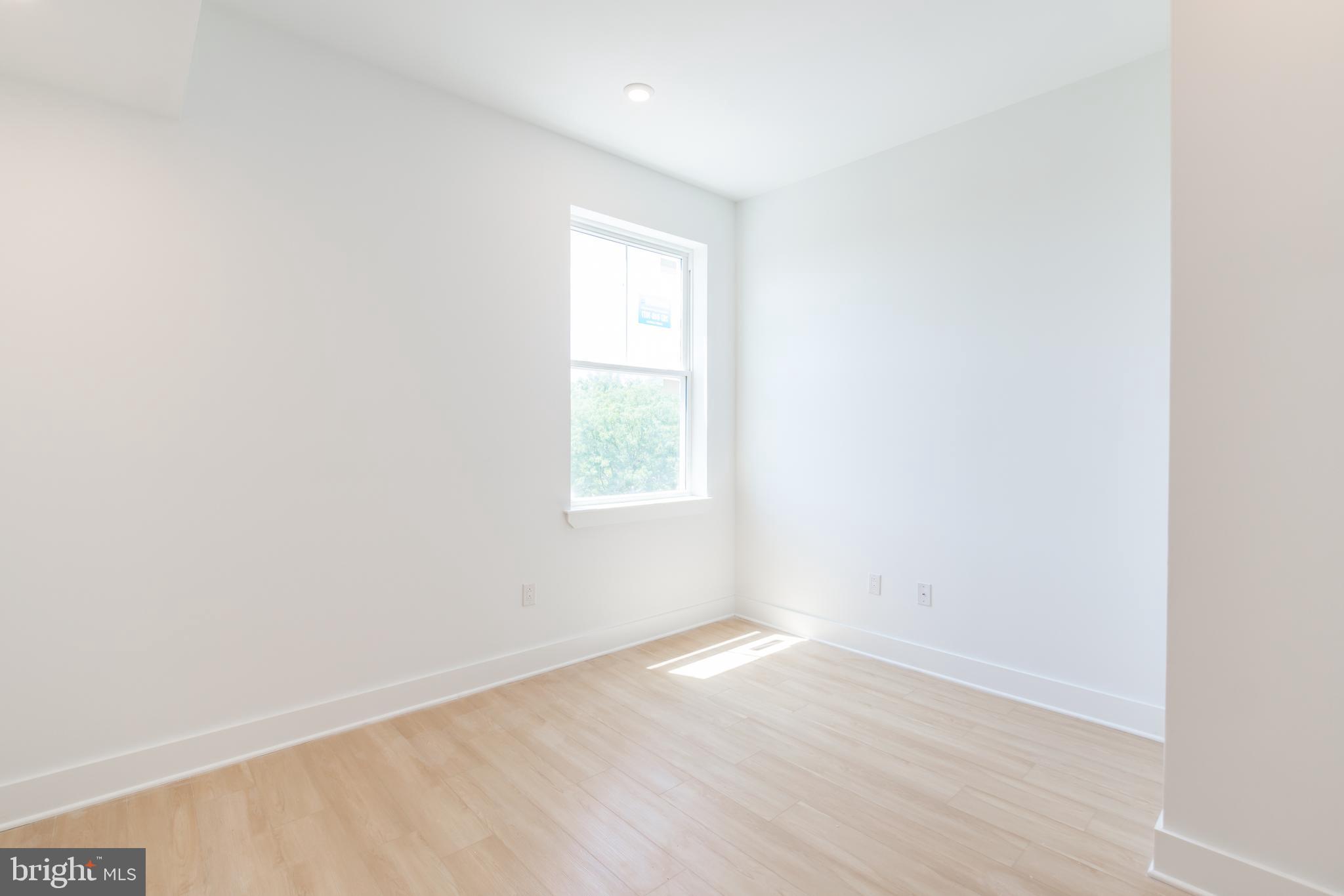 4408 LANCASTER AVE #UNIT 401