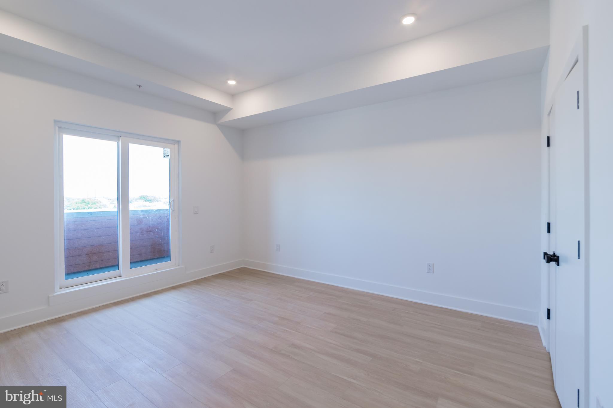 4408 LANCASTER AVE #UNIT 401