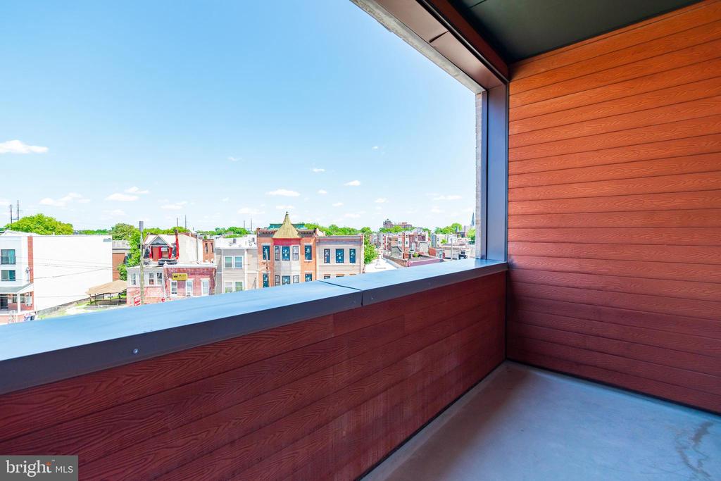 4408 LANCASTER AVE #UNIT 401