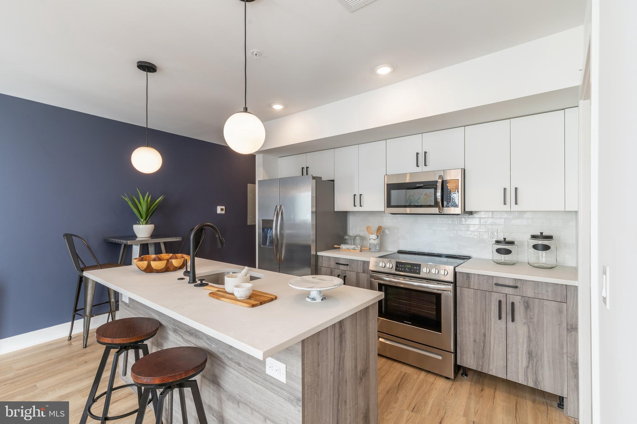 629 W GIRARD AVE #UNIT 606