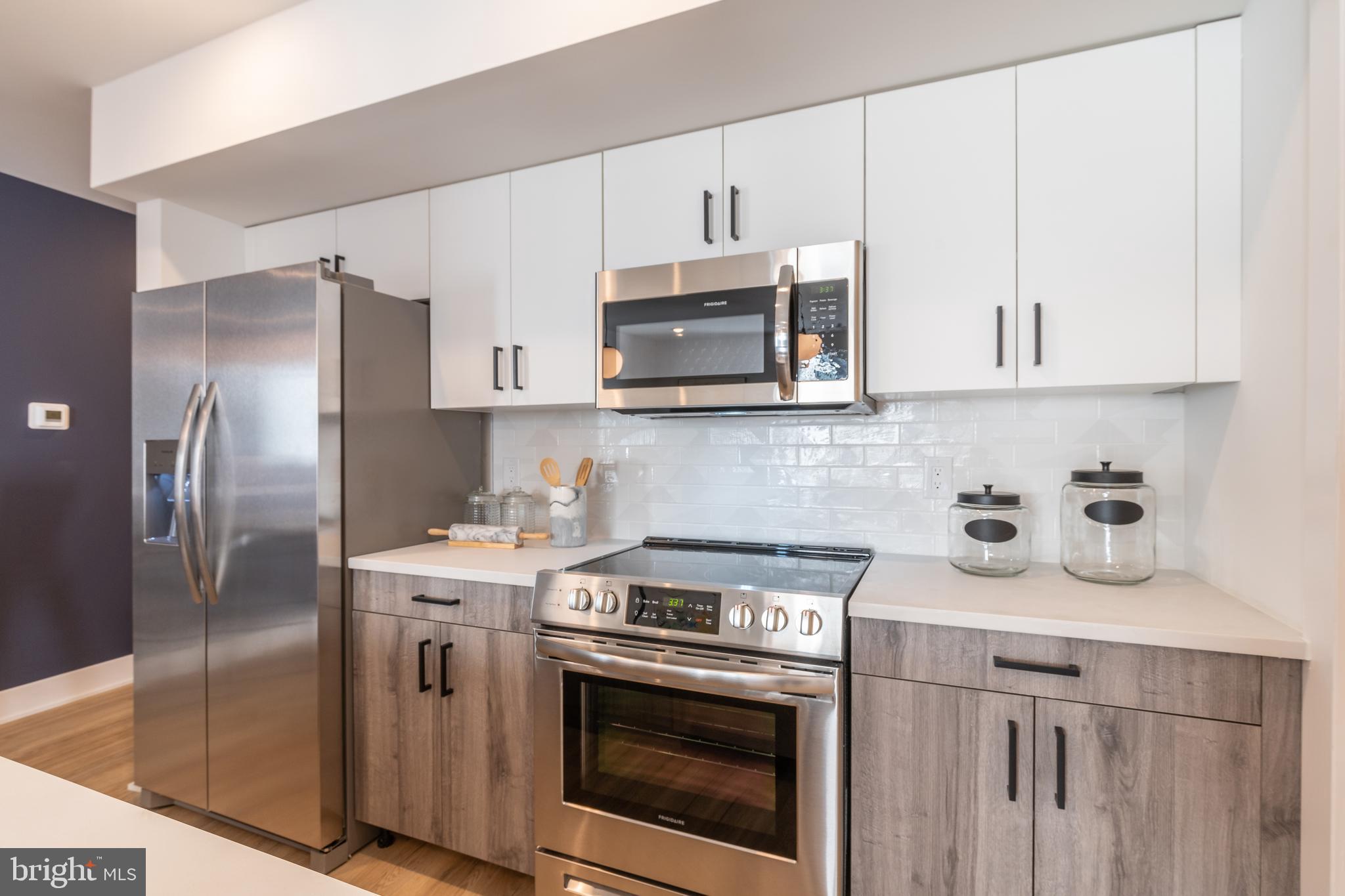 629 W GIRARD AVE #UNIT 606