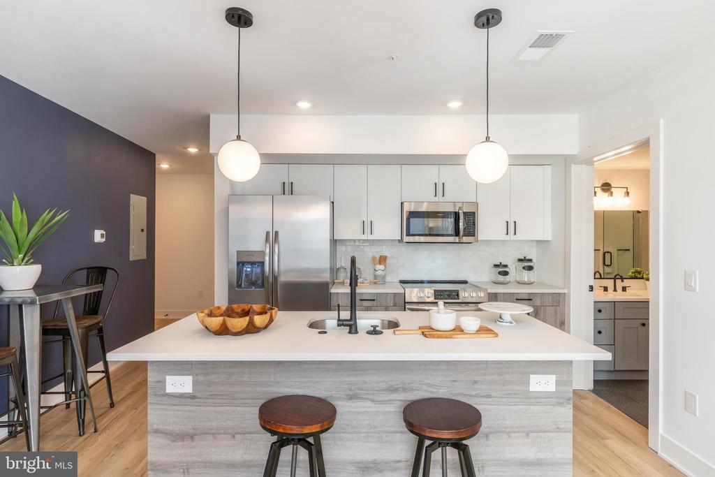 629 W GIRARD AVE #UNIT 606