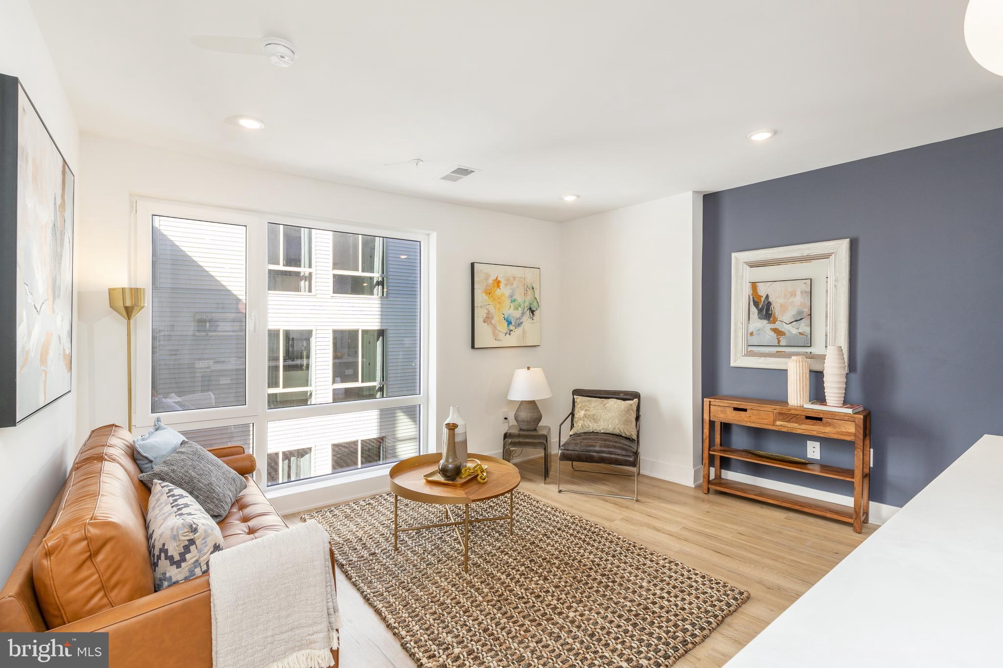 629 W GIRARD AVE #UNIT 606