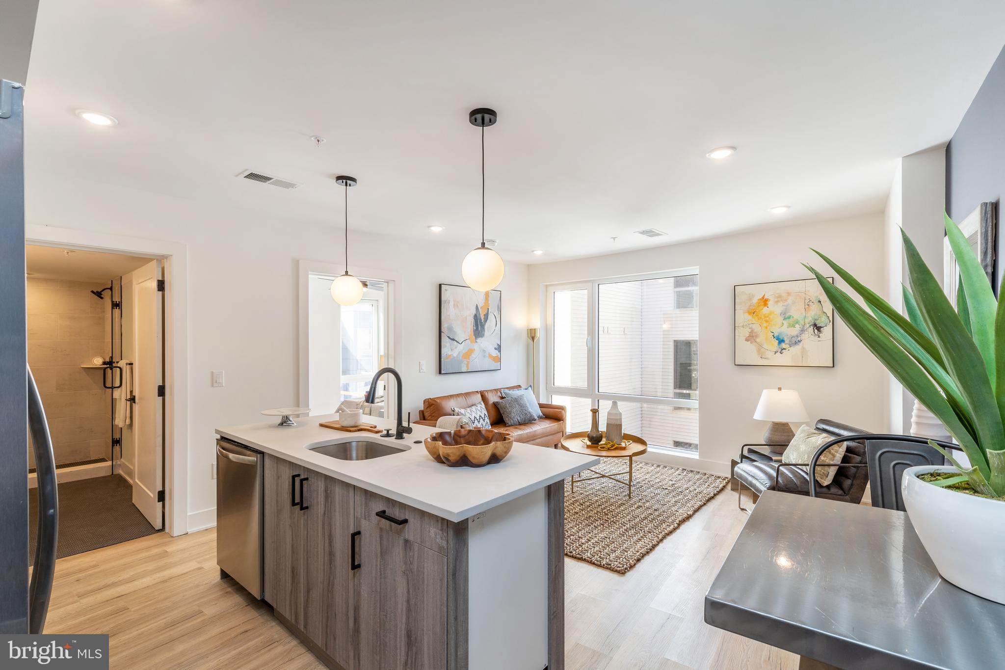 629 W GIRARD AVE #UNIT 606