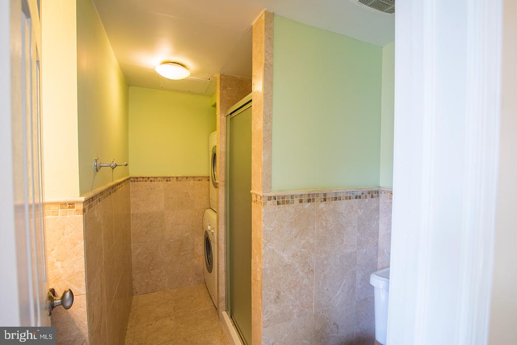 107 LOMBARD ST #UNIT B