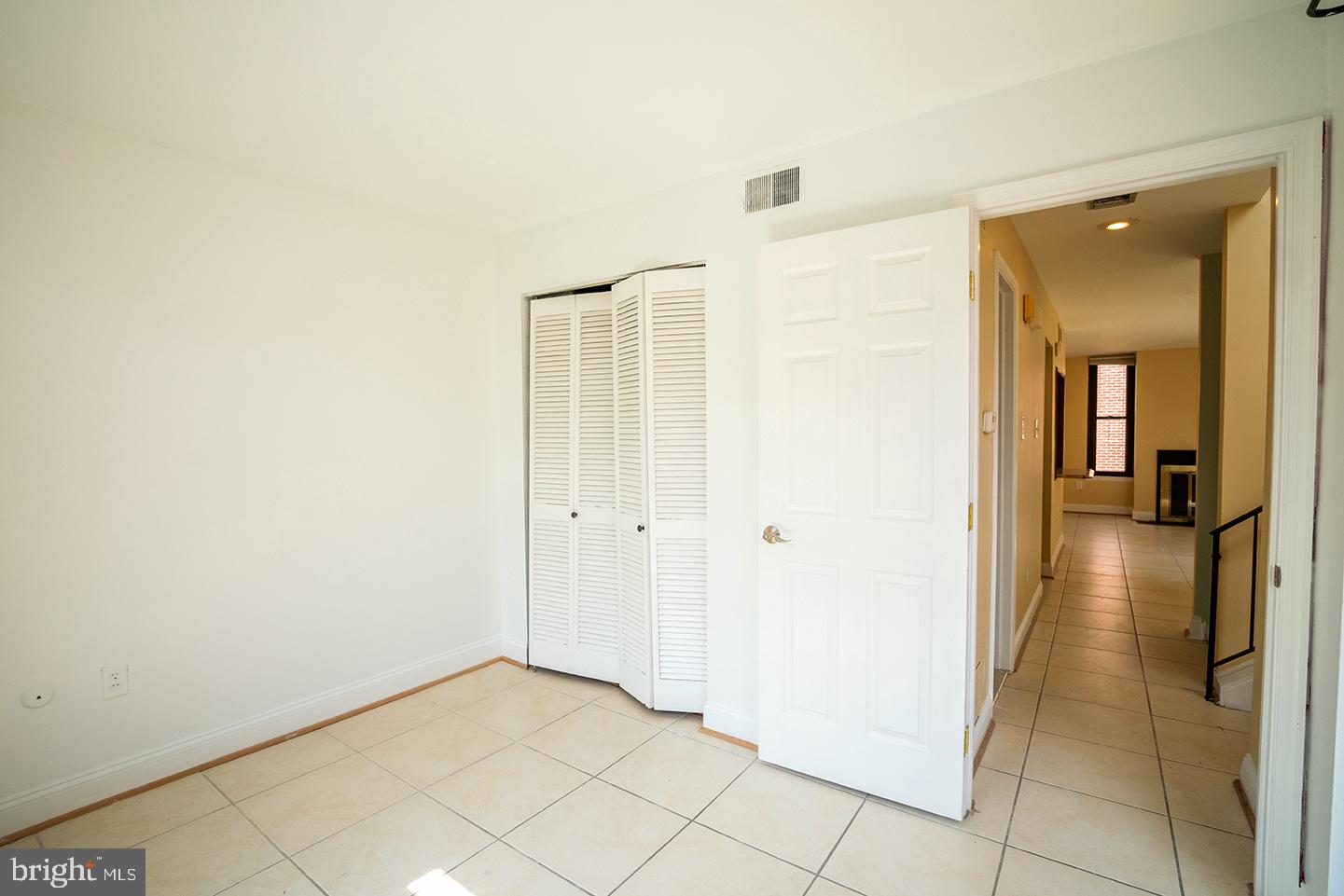 107 LOMBARD ST #UNIT B