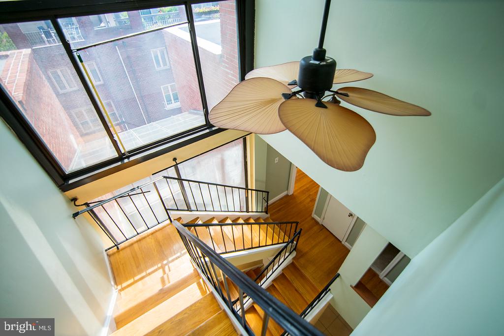 107 LOMBARD ST #UNIT B