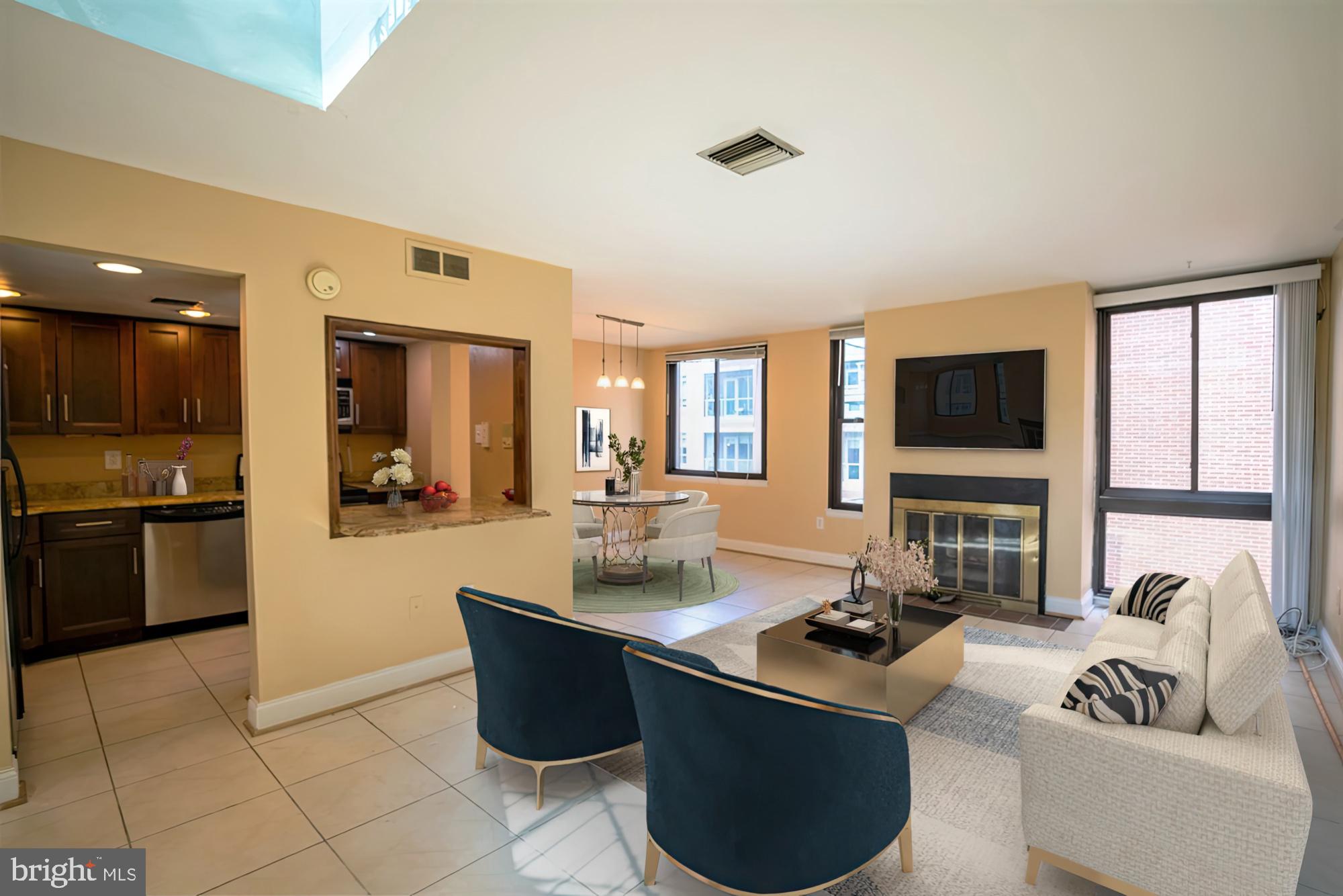 107 LOMBARD ST #UNIT B