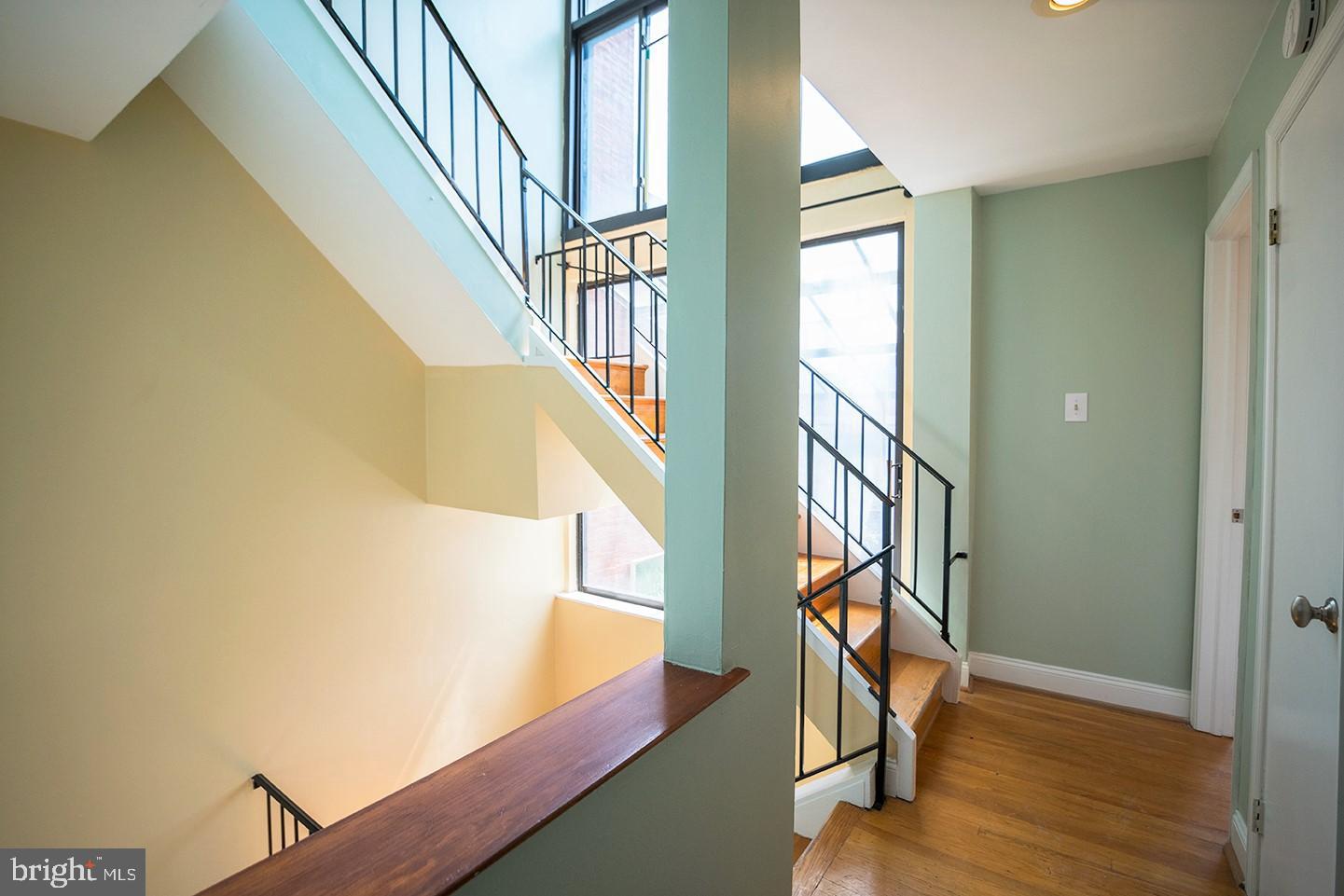 107 LOMBARD ST #UNIT B