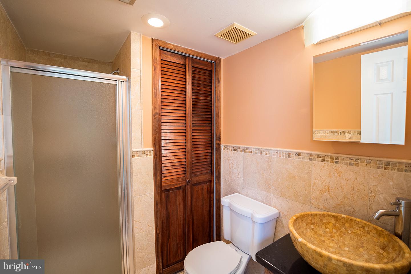 107 LOMBARD ST #UNIT B