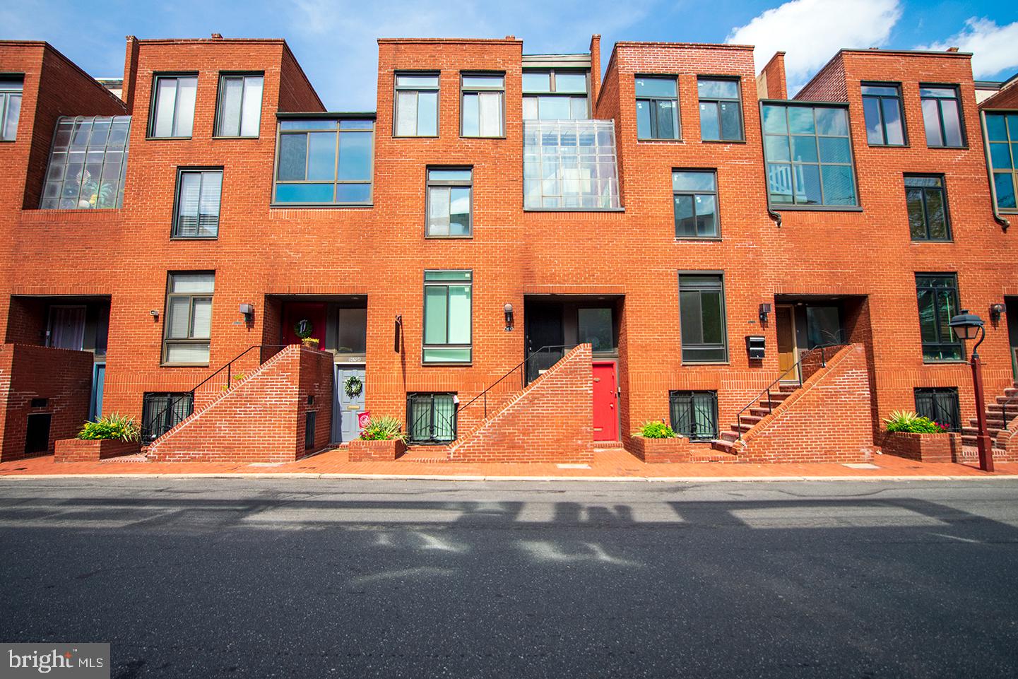 107 LOMBARD ST #UNIT B