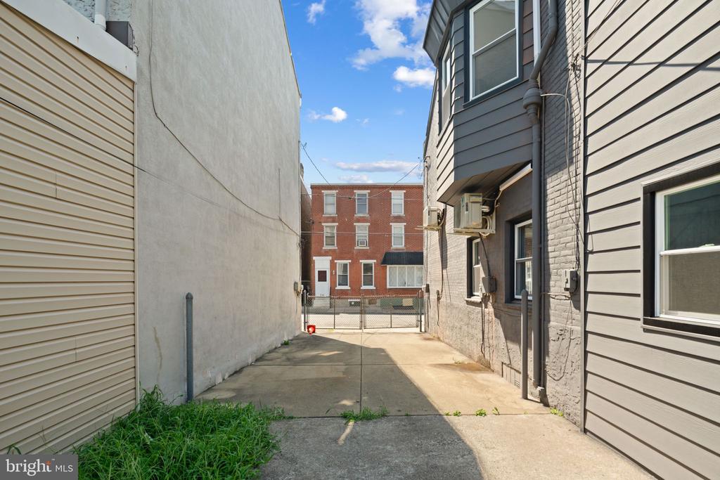 2739-41 Pratt St