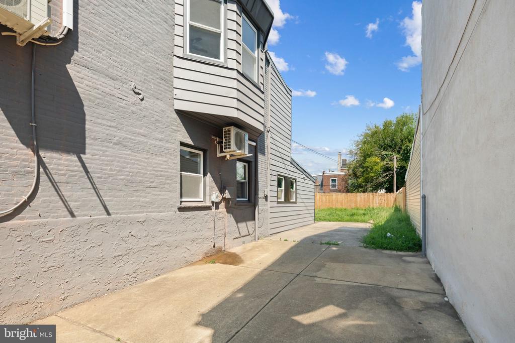 2739-41 Pratt St