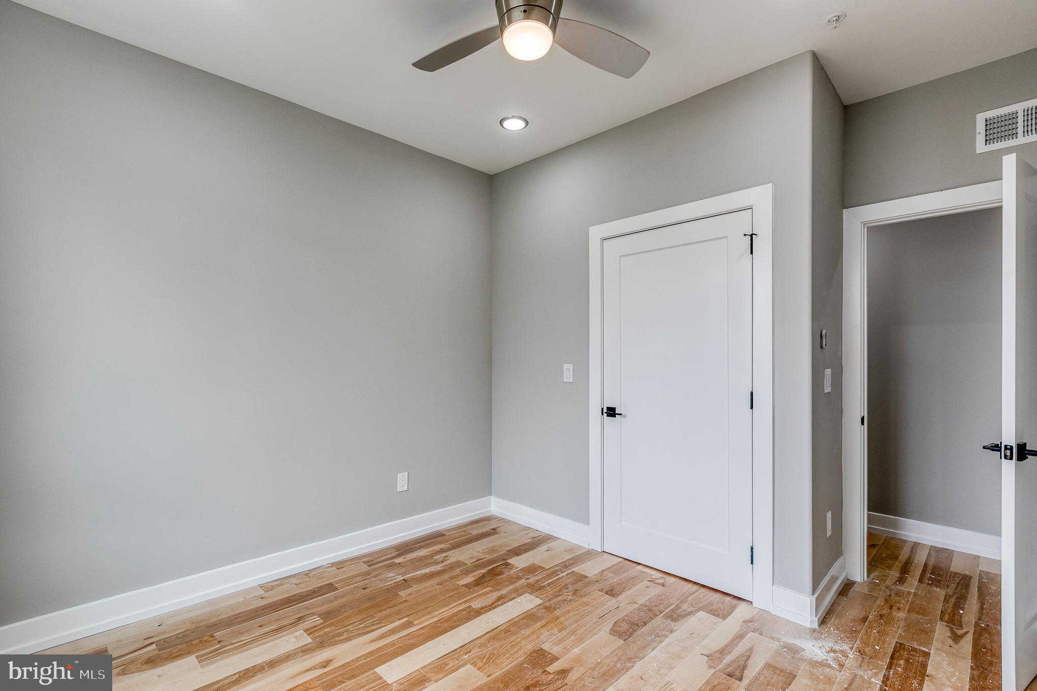 1917 LAWRENCE ST N #2