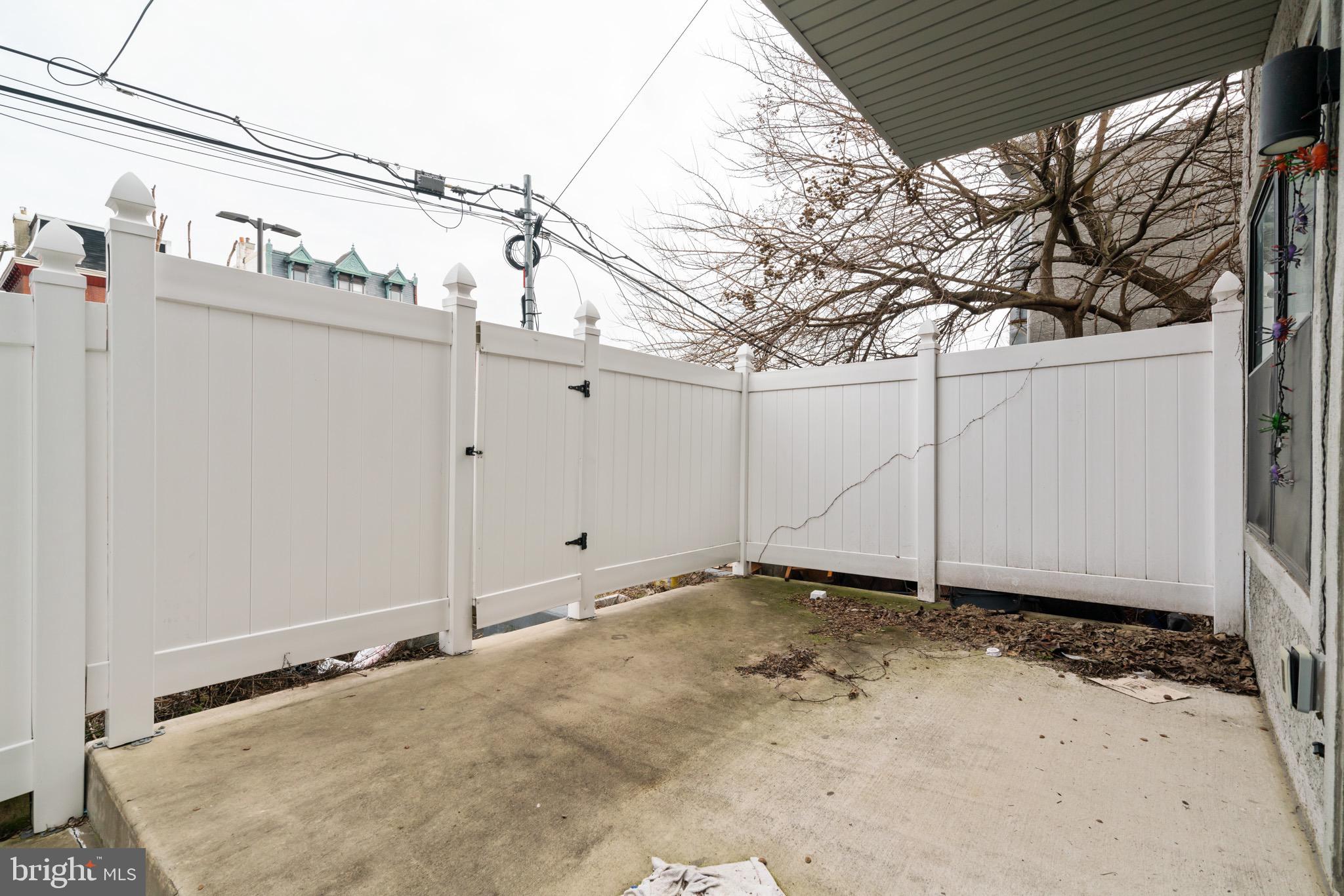 1005 N MARSHALL ST #1