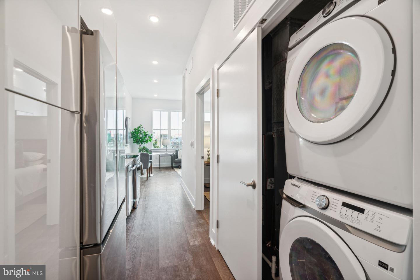 813 BROAD ST #ONE BEDROOM