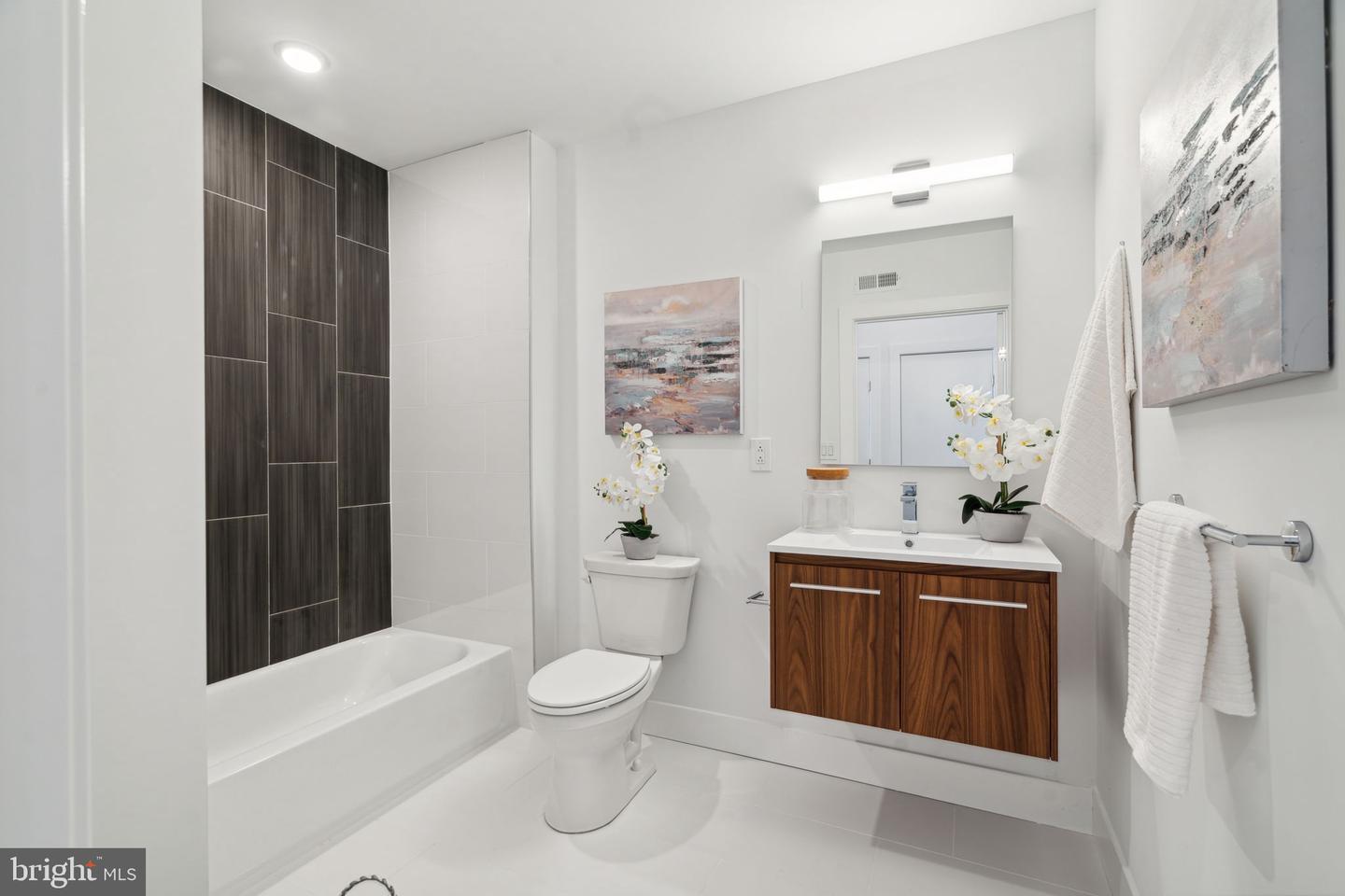 813 BROAD ST #ONE BEDROOM