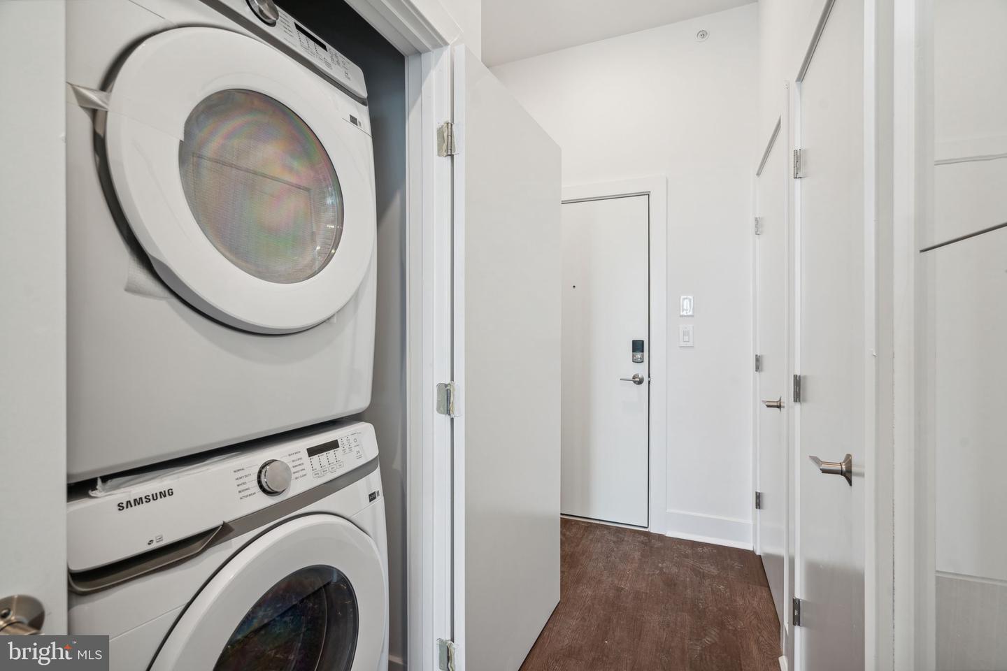 813 BROAD ST #ONE BEDROOM