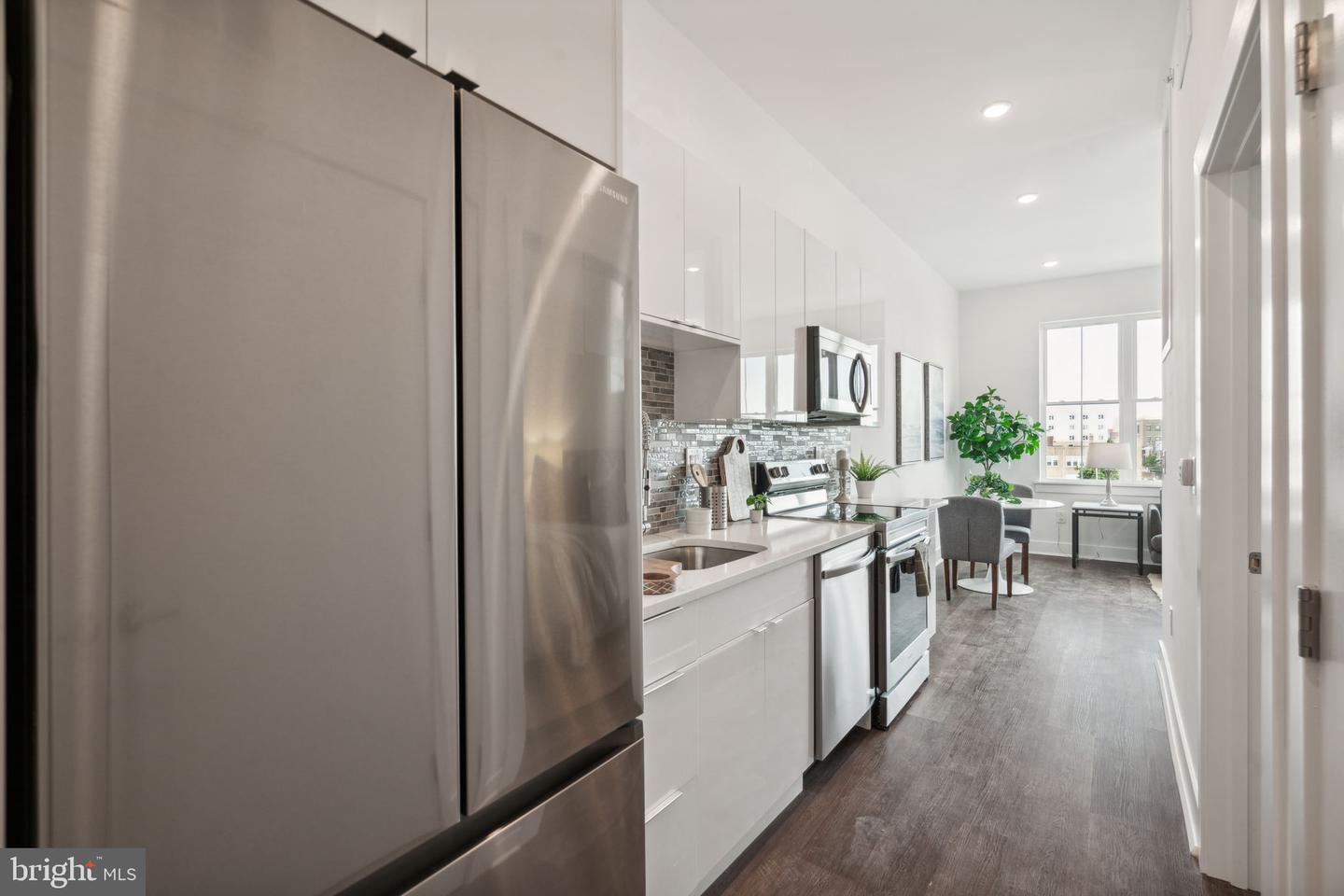 813 BROAD ST #ONE BEDROOM